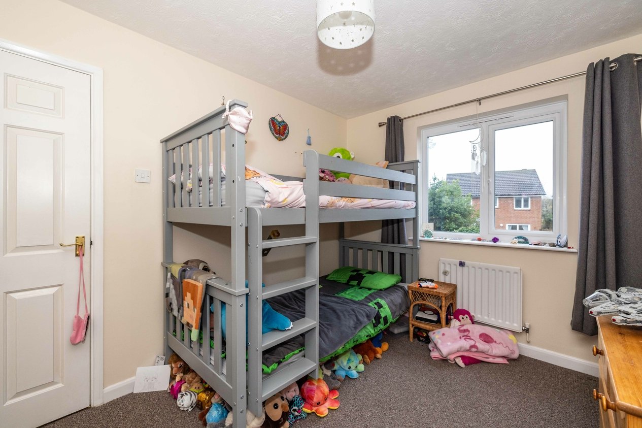Properties Under Offer in Bridleway Lane Ashford