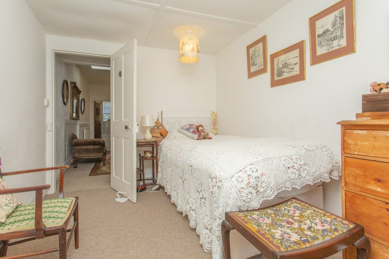Properties For Sale in Broad Street Canterbury