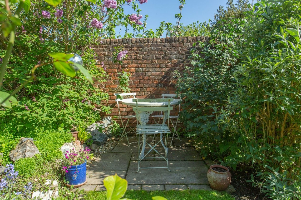 Properties For Sale in Broad Street Canterbury