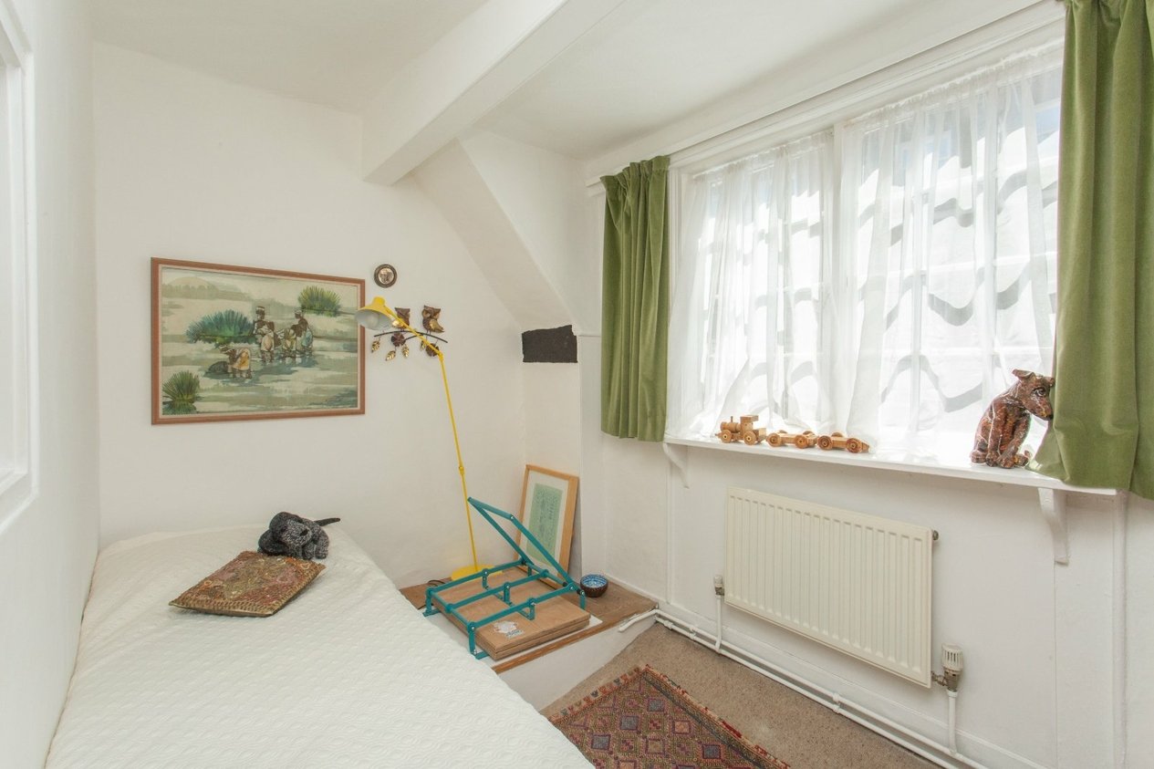 Properties For Sale in Broad Street Canterbury