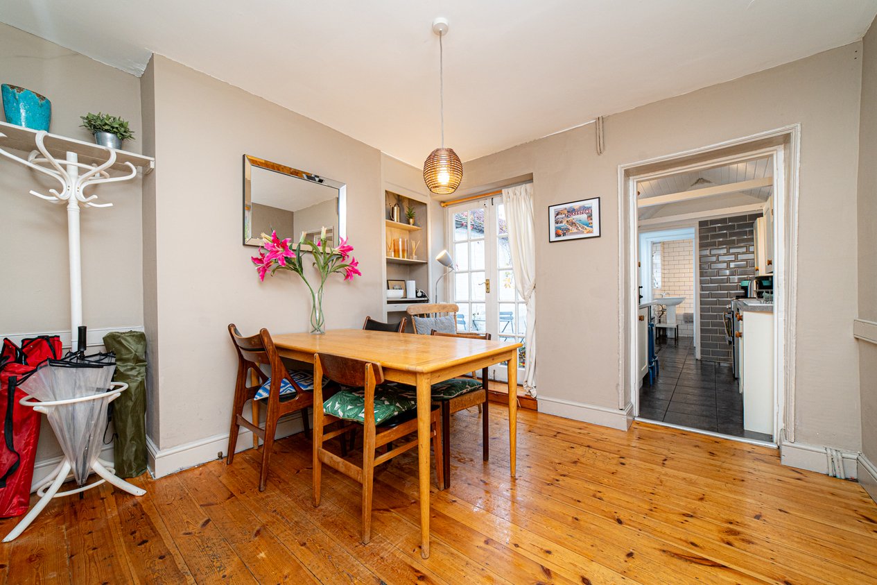 Properties Under Offer in Broad Street Canterbury