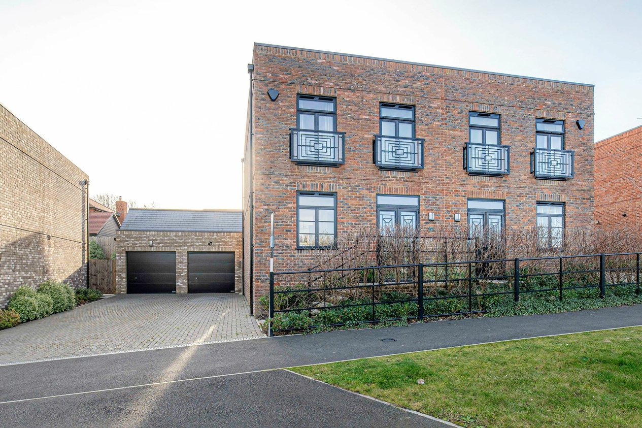 Properties Sold Subject To Contract in Broadbank Way  Canterbury