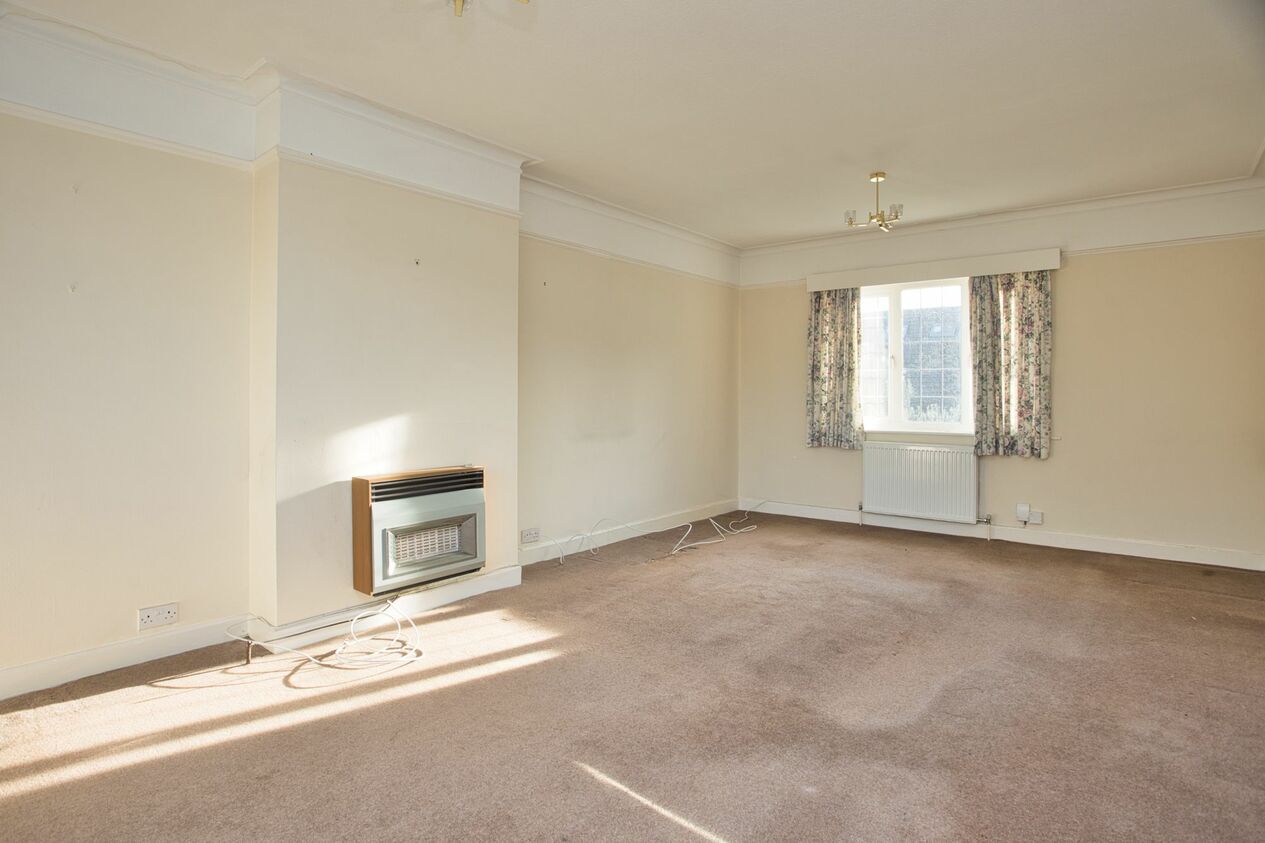Properties Sold Subject To Contract in Broadfield Court  Broadfield Road