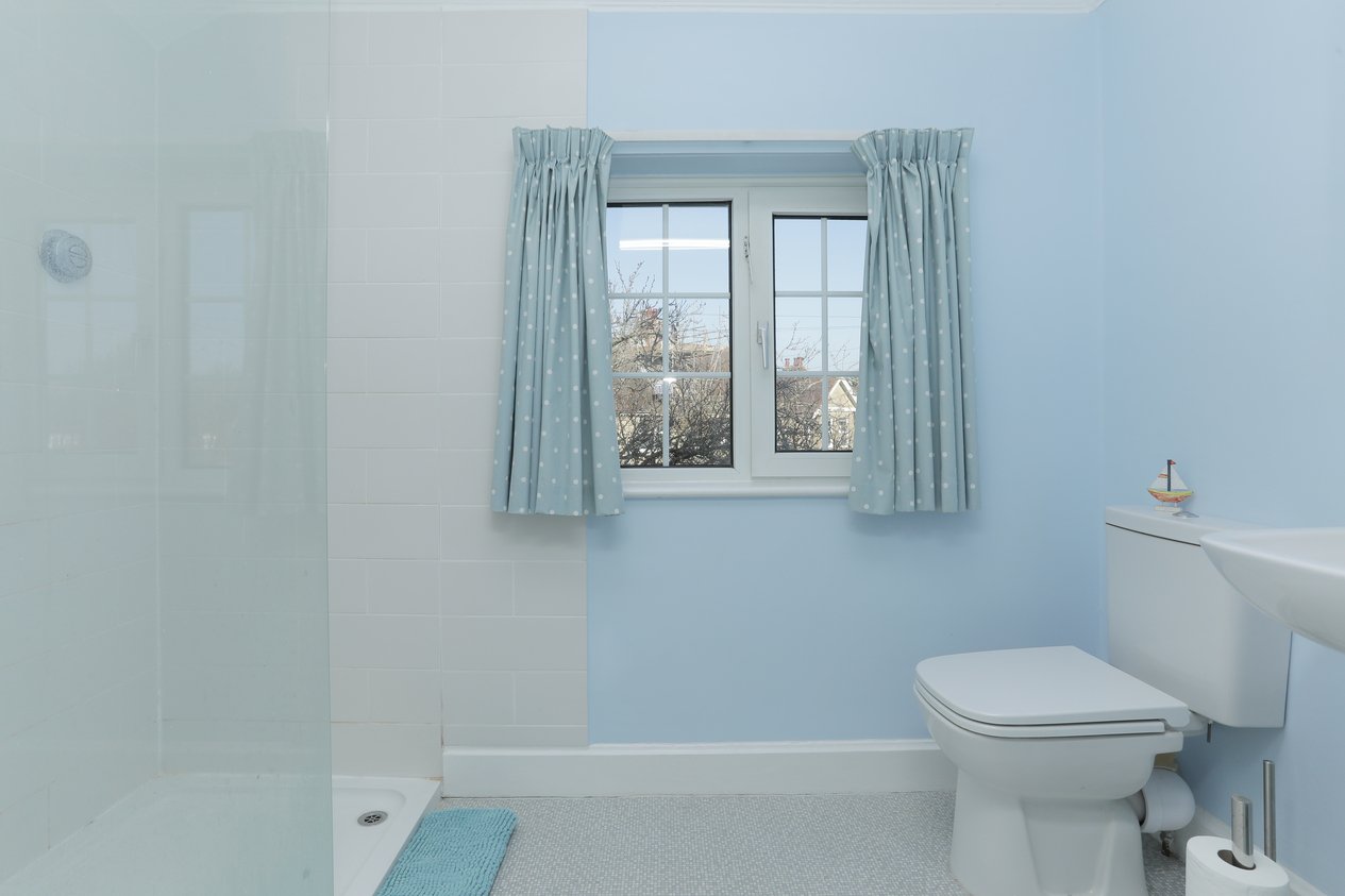 Properties For Sale in Broadfield Road Folkestone