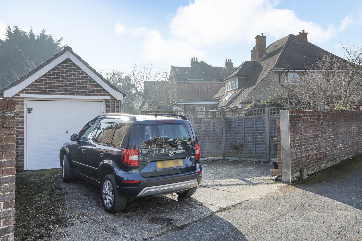 Properties For Sale in Broadfield Road Folkestone