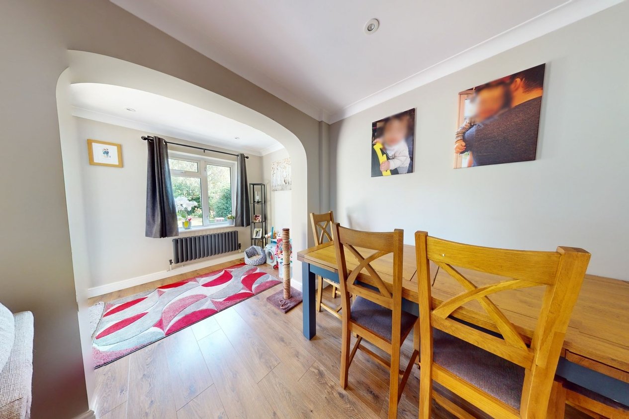 Properties For Sale in Broadhurst Drive  Kennington