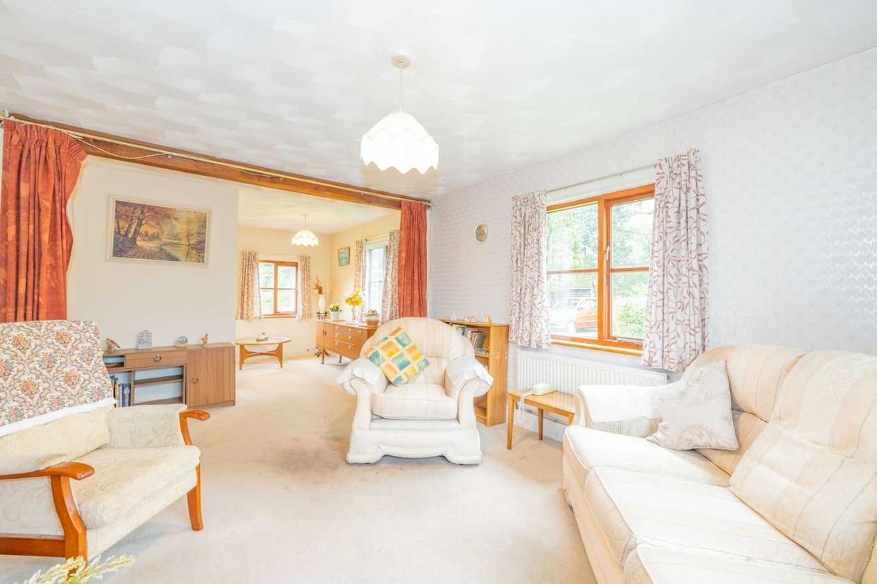 Properties For Sale in Bromley Green Road Ruckinge