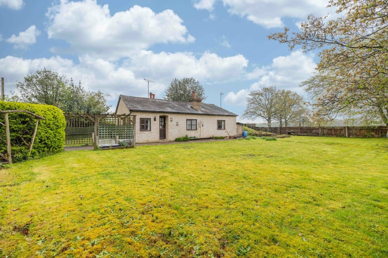 Properties For Sale in Bromley Green Road Ruckinge