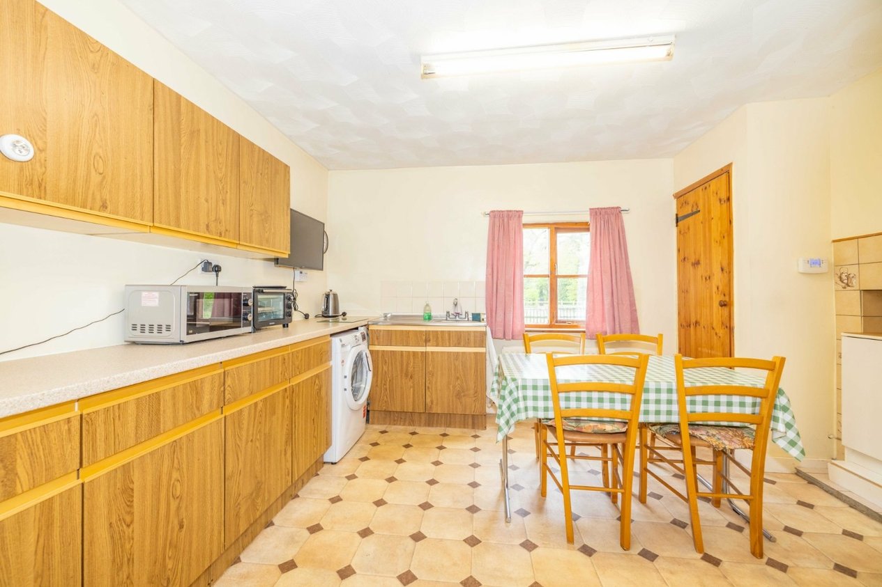 Properties For Sale in Bromley Green Road Ruckinge