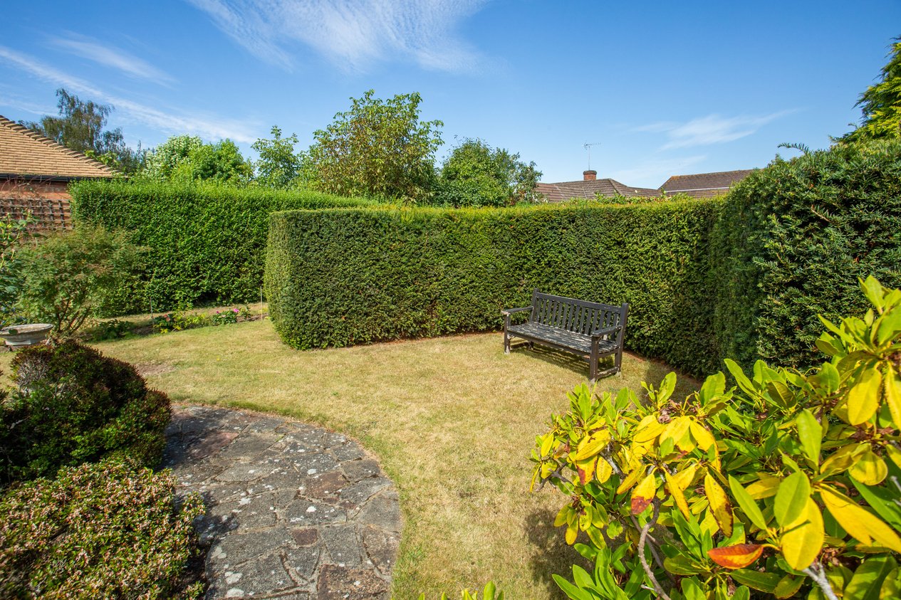 Properties Under Offer in Brooke Road Ashford