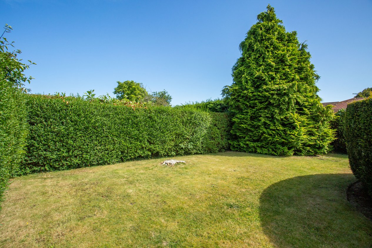 Properties Under Offer in Brooke Road Ashford