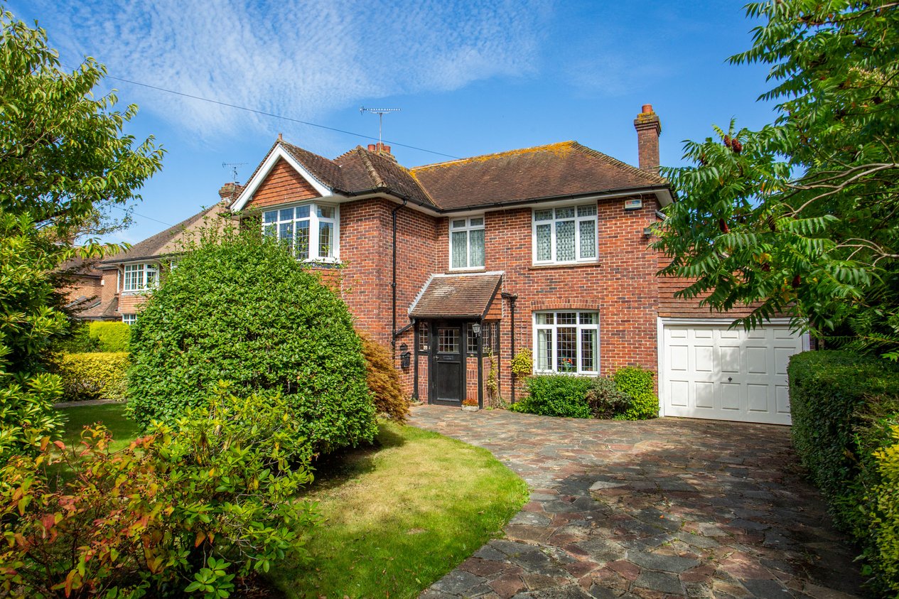 Properties Under Offer in Brooke Road Ashford