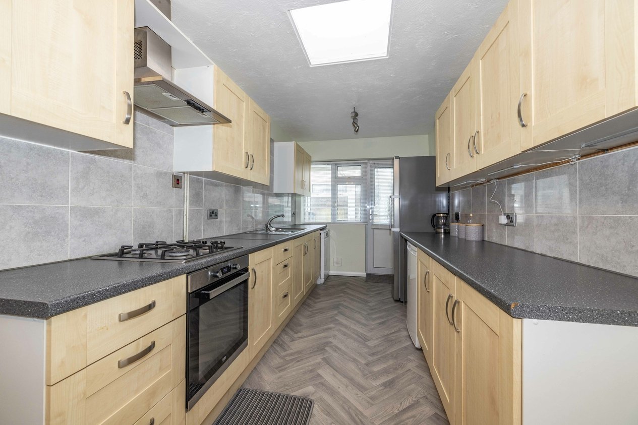 Properties Under Offer in Bybrook Road Ashford