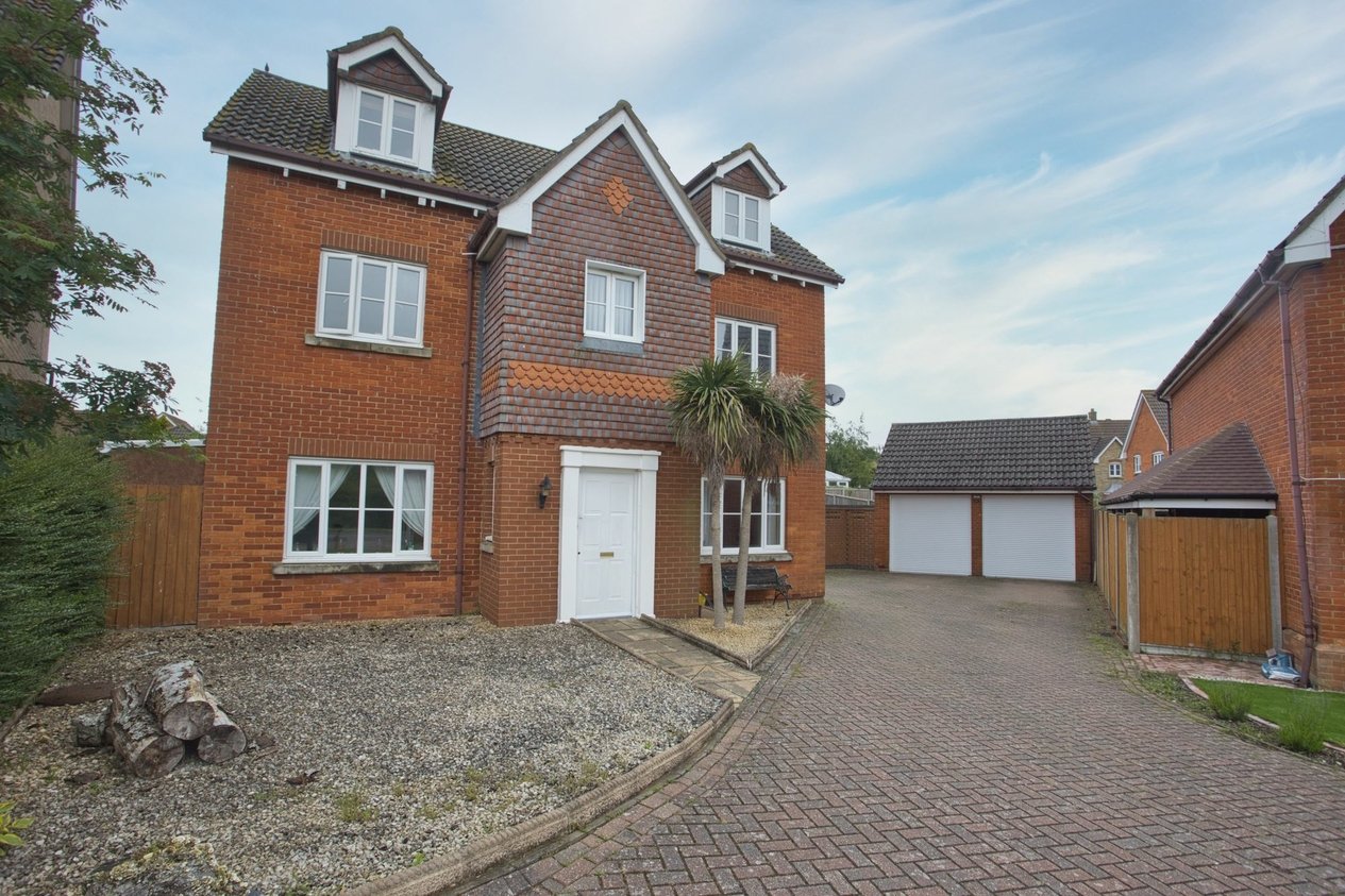 Properties For Sale in Caesar Avenue  Kingsnorth