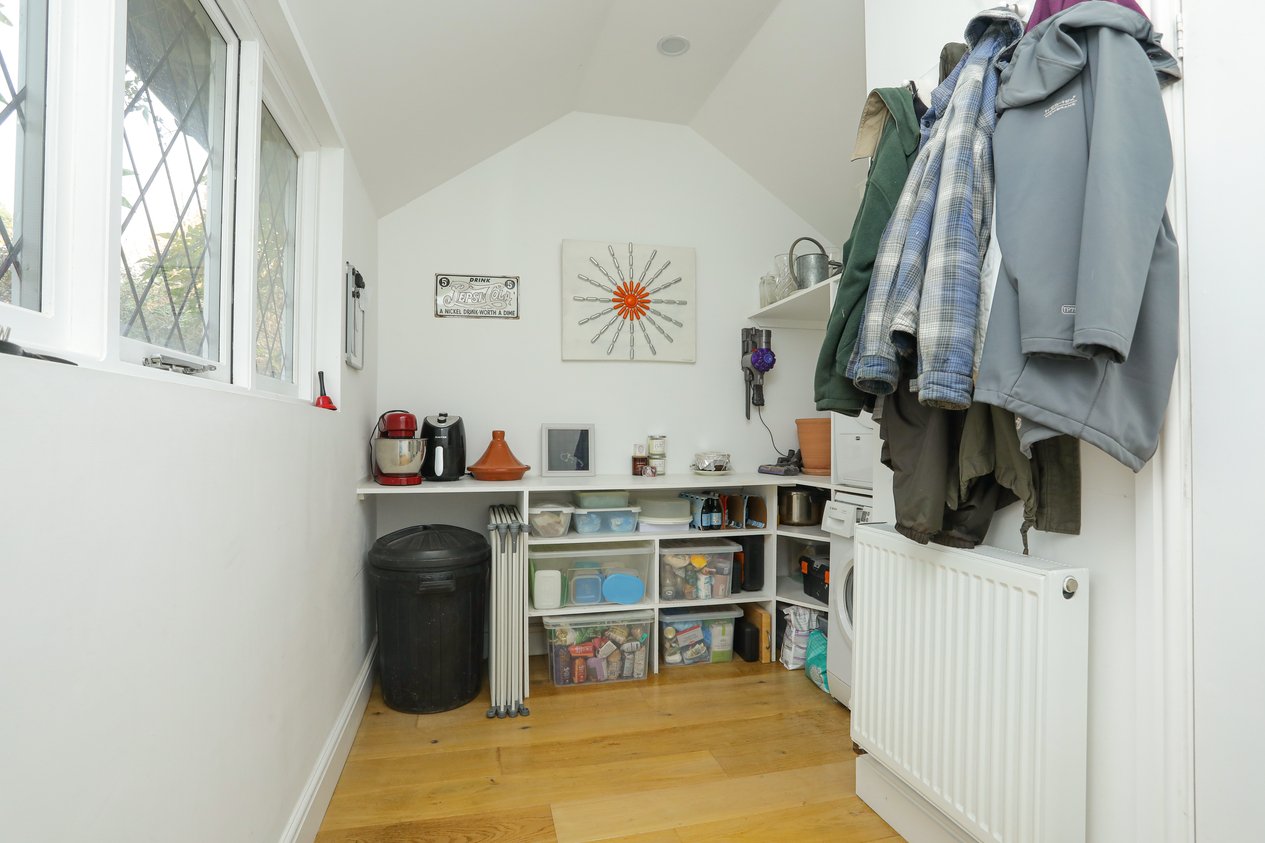 Properties For Sale in Calleywell Lane Aldington
