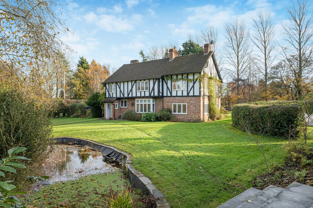 Properties For Sale in Calleywell Lane Aldington
