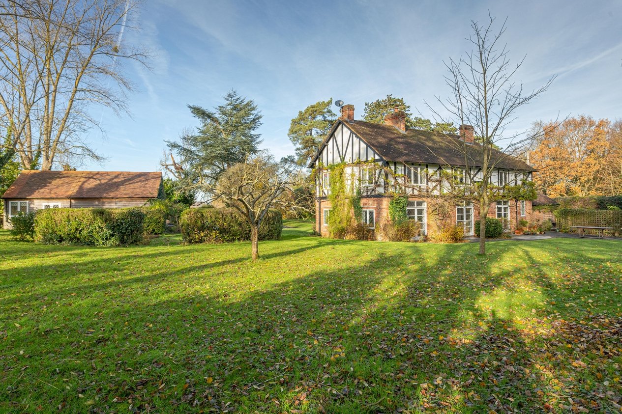 Properties For Sale in Calleywell Lane Aldington