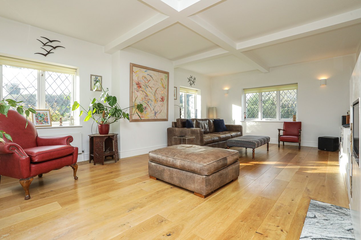 Properties For Sale in Calleywell Lane Aldington
