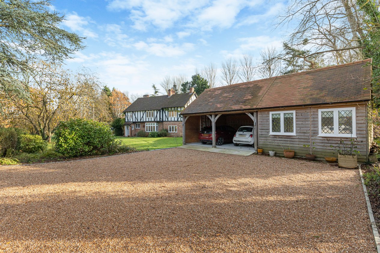 Properties For Sale in Calleywell Lane Aldington