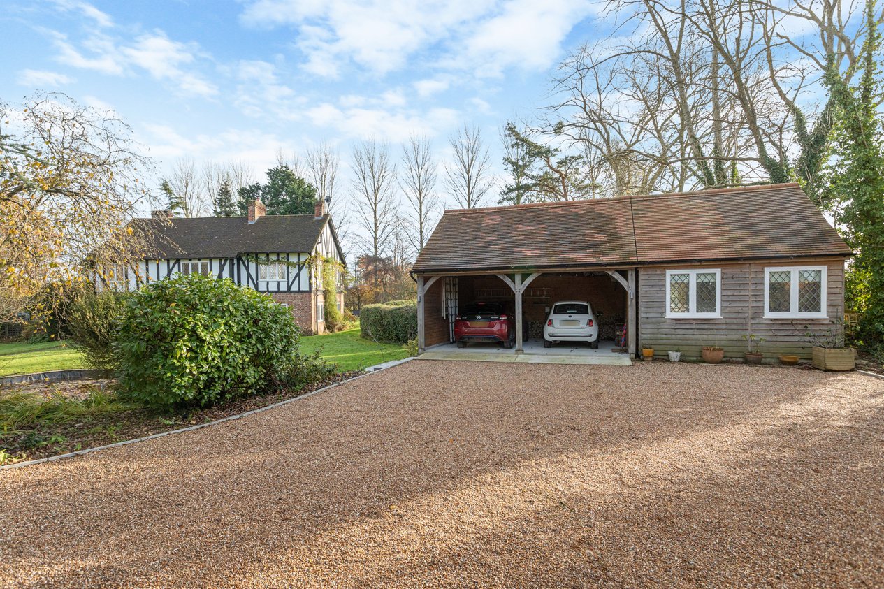 Properties For Sale in Calleywell Lane Aldington