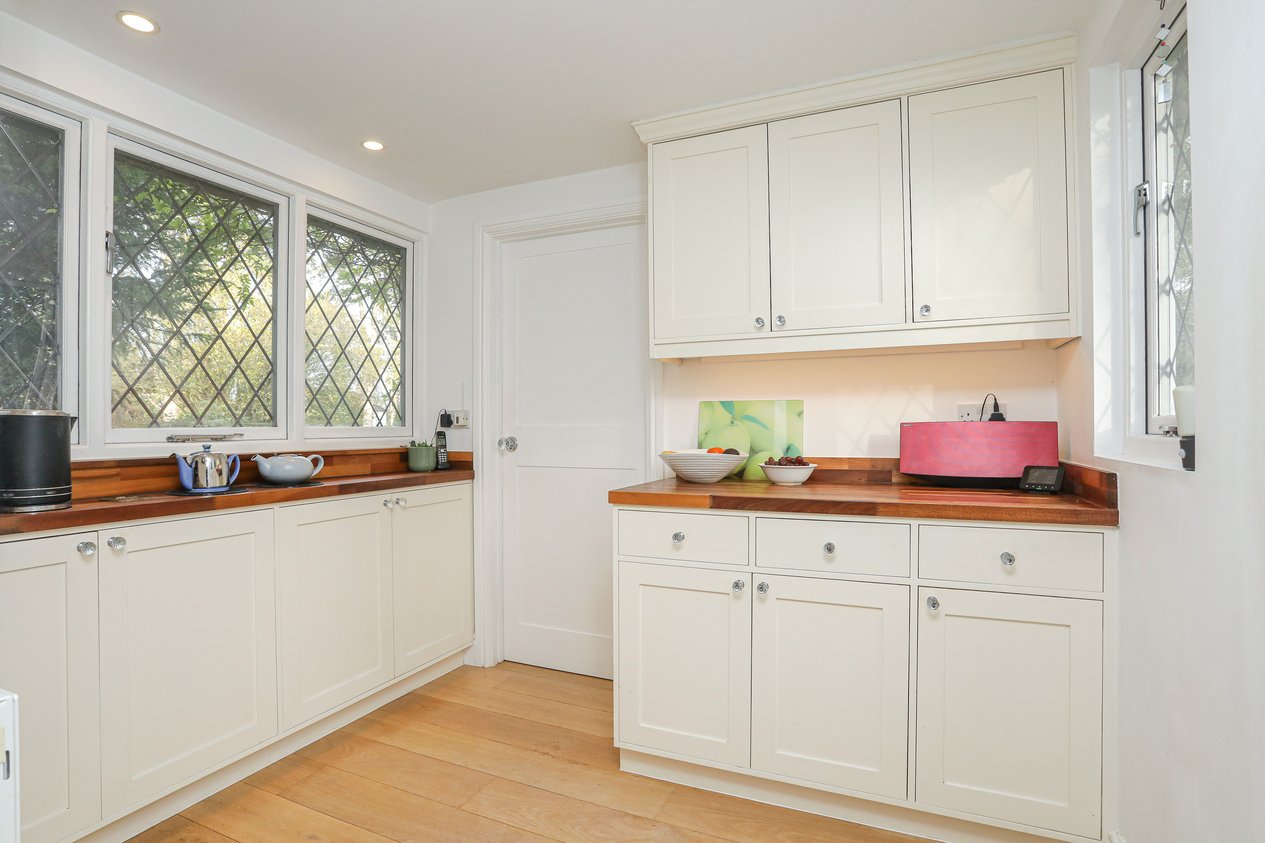 Properties For Sale in Calleywell Lane Aldington