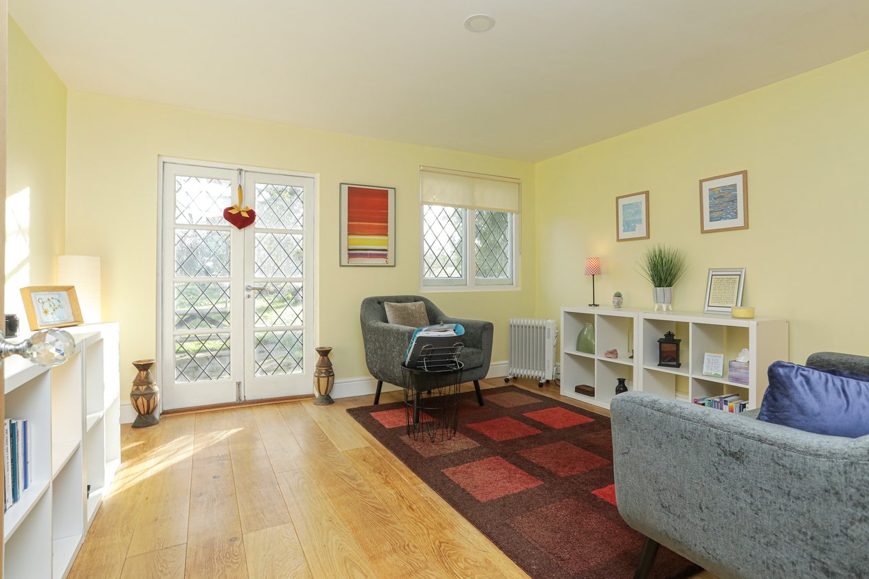 Properties For Sale in Calleywell Lane Aldington