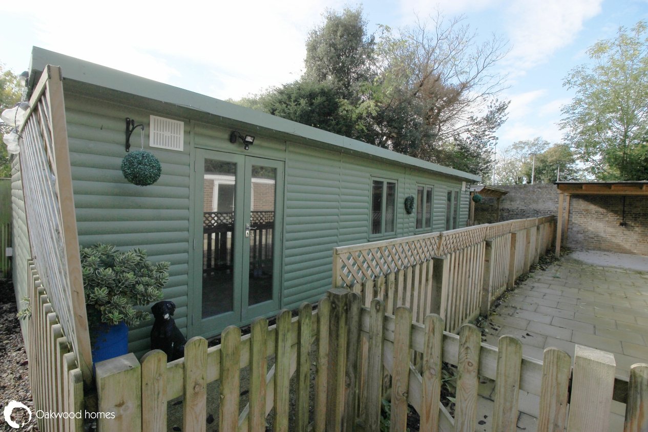 Properties For Sale in Callis Court Road 
