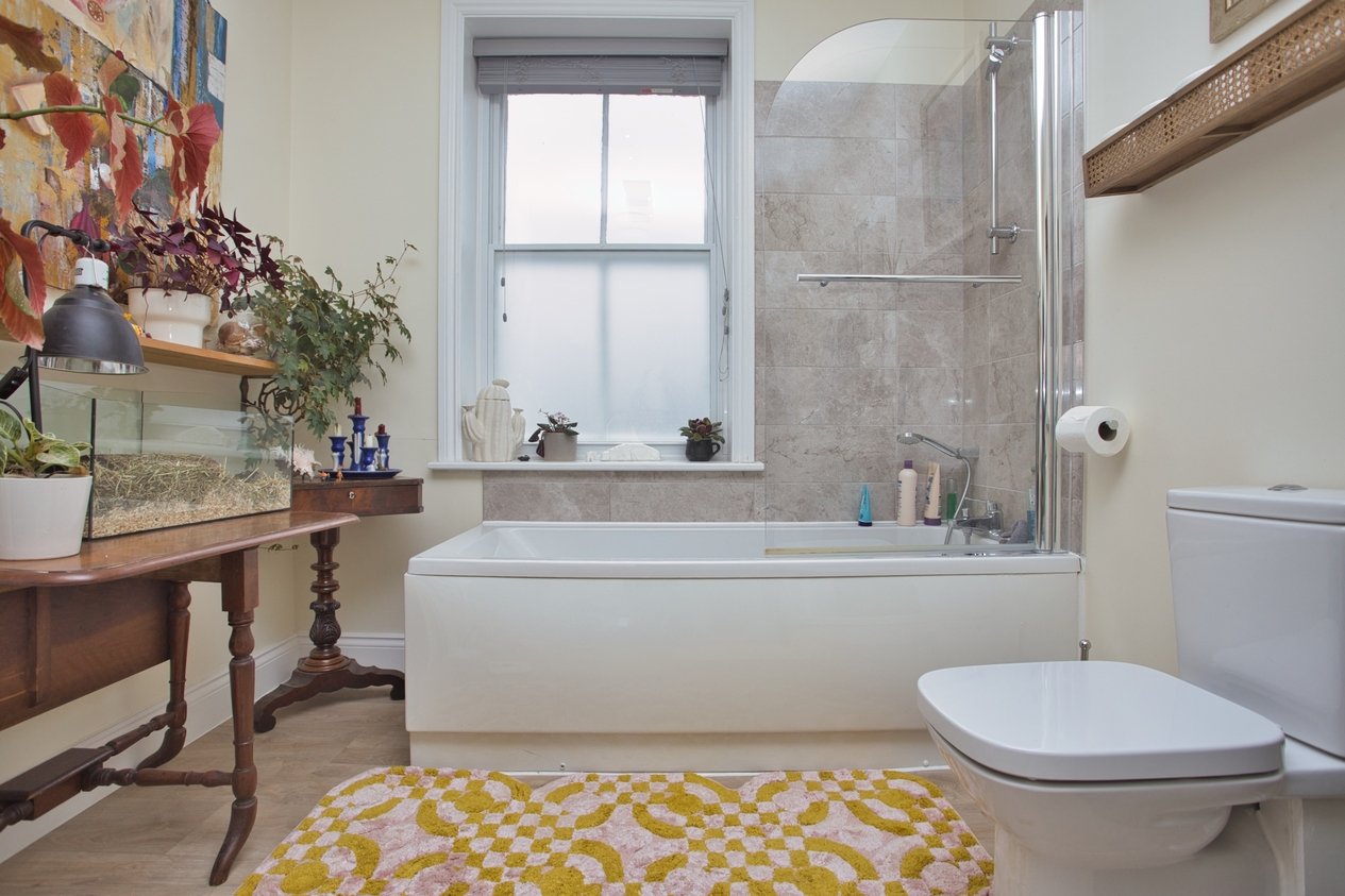 Properties For Sale in Cambridge Terrace Dover