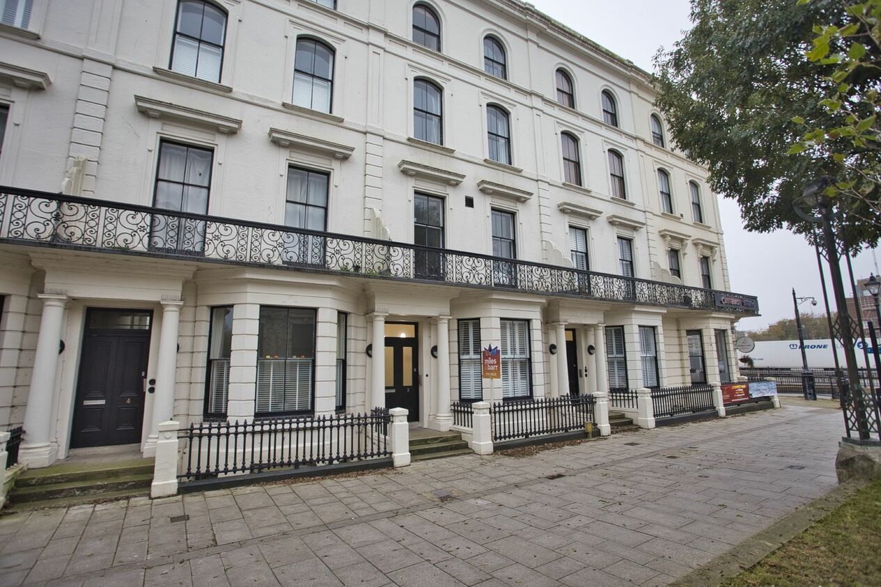 Properties For Sale in Cambridge Terrace  Dover