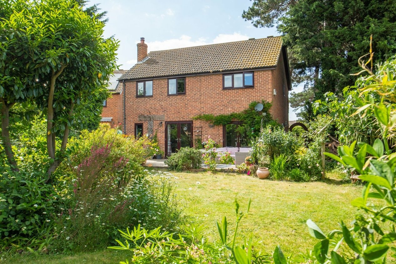 Properties For Sale in Campbell Close Herne Bay