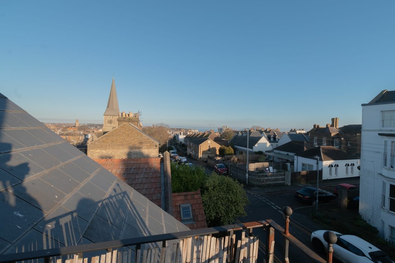 Properties For Sale in Cannonbury Road  Lime Grove Cannonbury Road