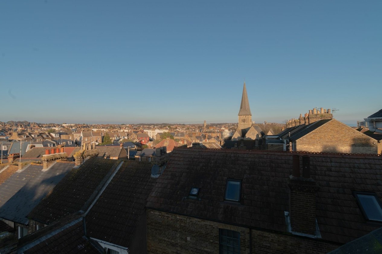 Properties For Sale in Cannonbury Road  Lime Grove Cannonbury Road