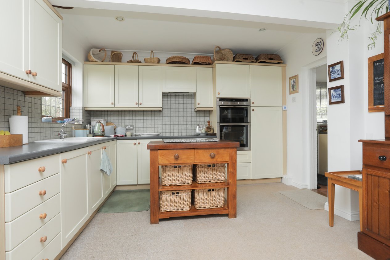 Properties For Sale in Canterbury Road Ashford