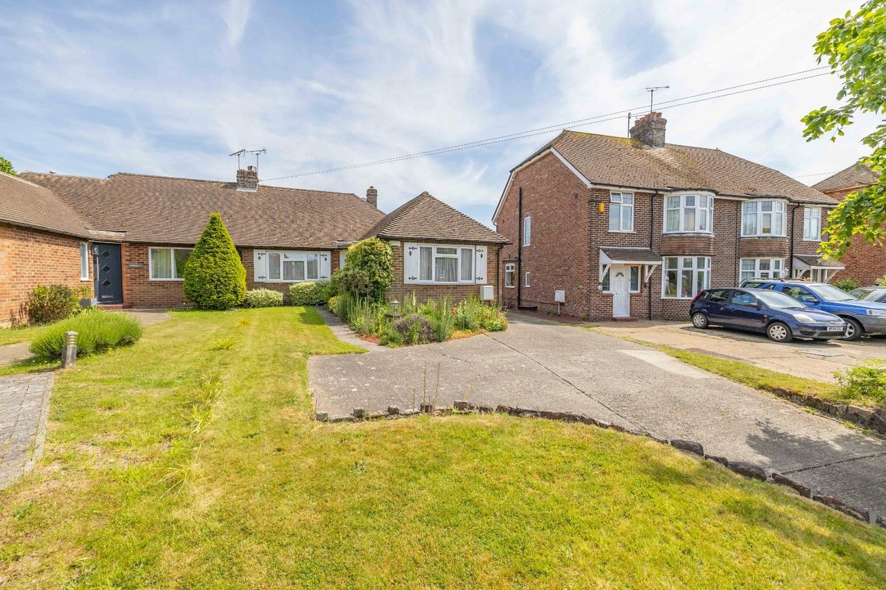 Properties Under Offer in Canterbury Road Ashford