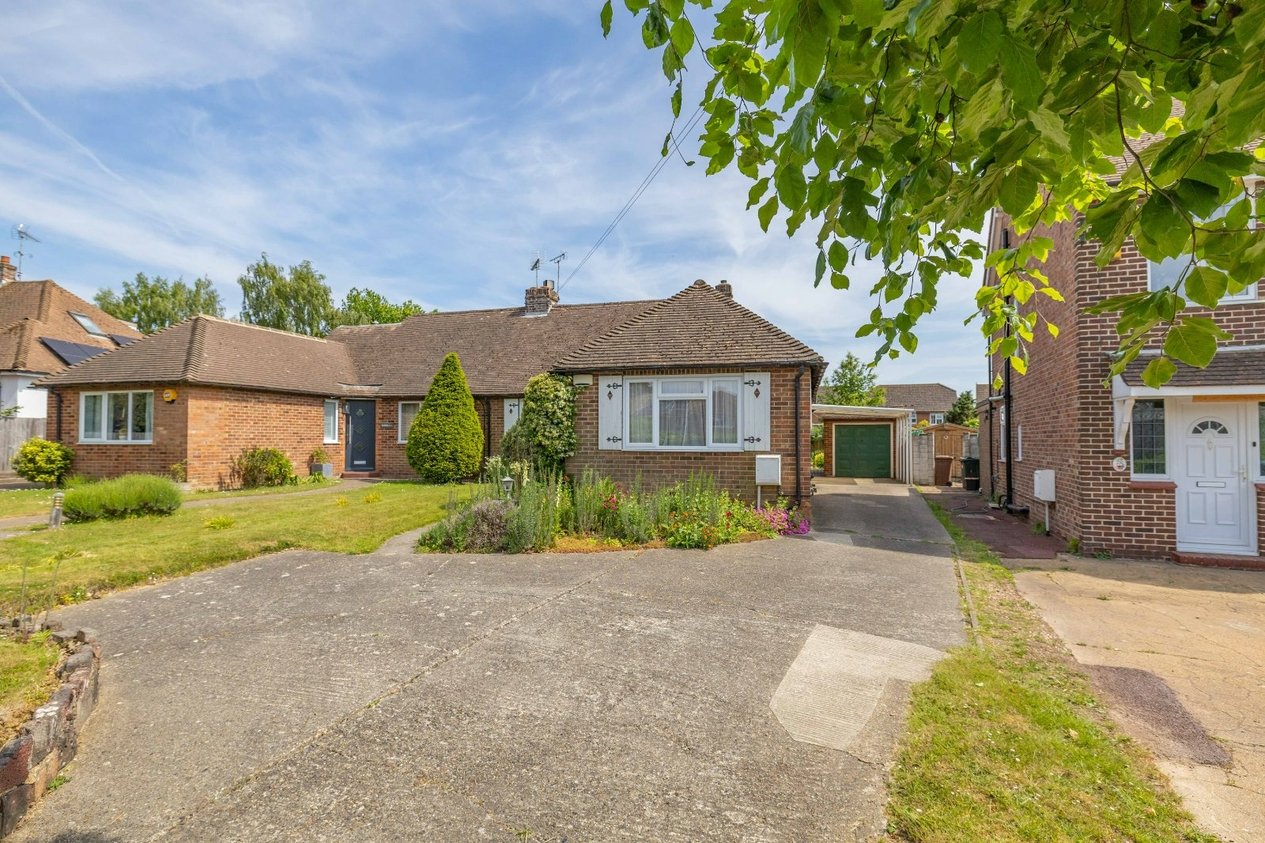 Properties Under Offer in Canterbury Road Ashford