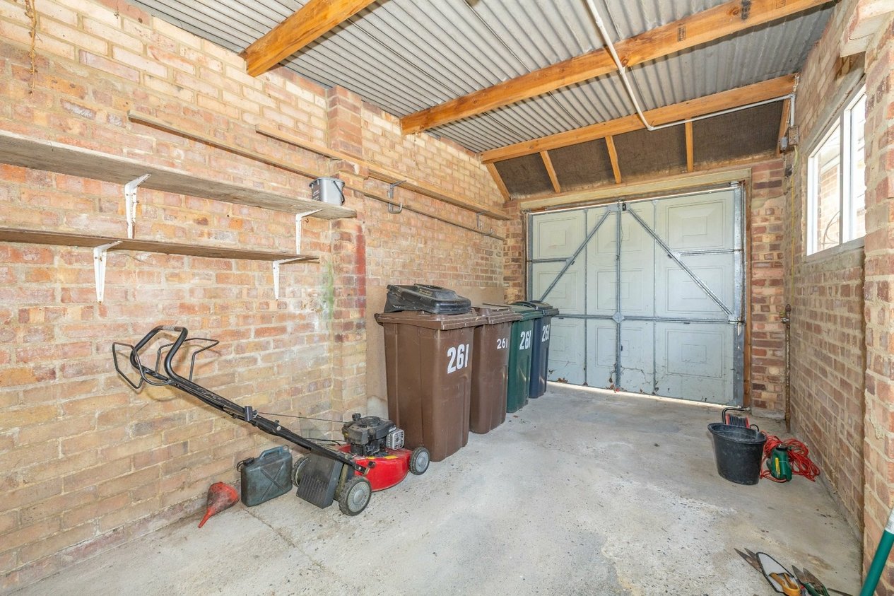 Properties Under Offer in Canterbury Road Ashford