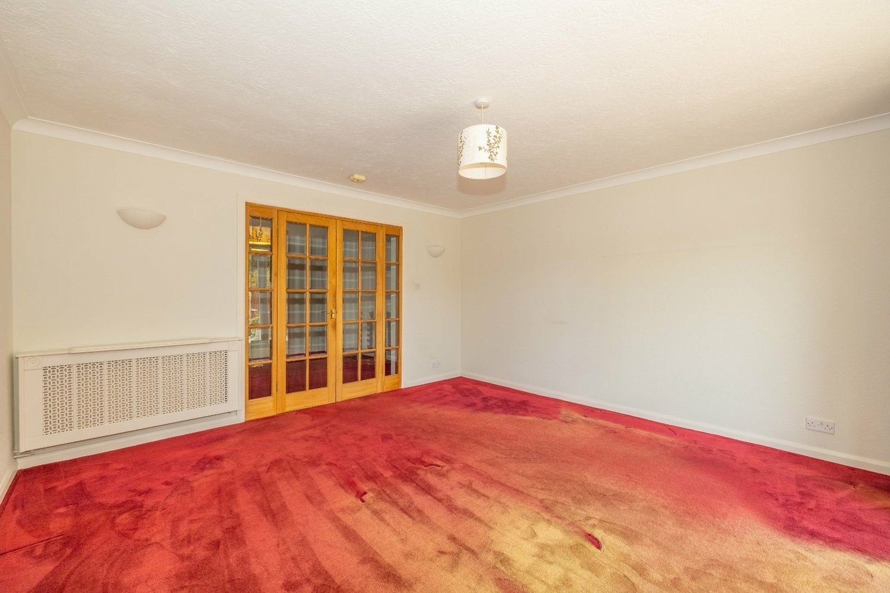 Properties Under Offer in Canterbury Road Ashford