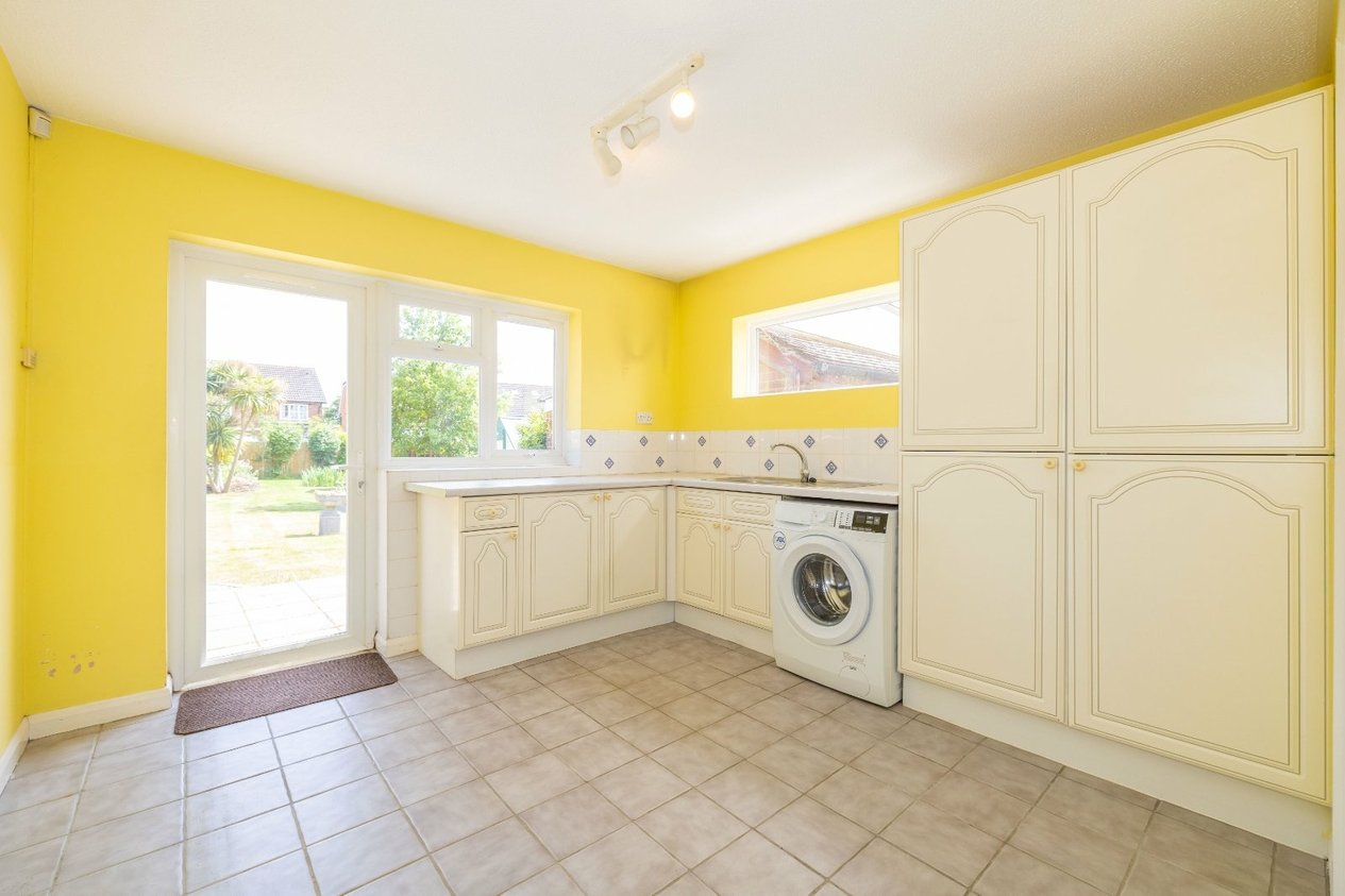 Properties Under Offer in Canterbury Road Ashford
