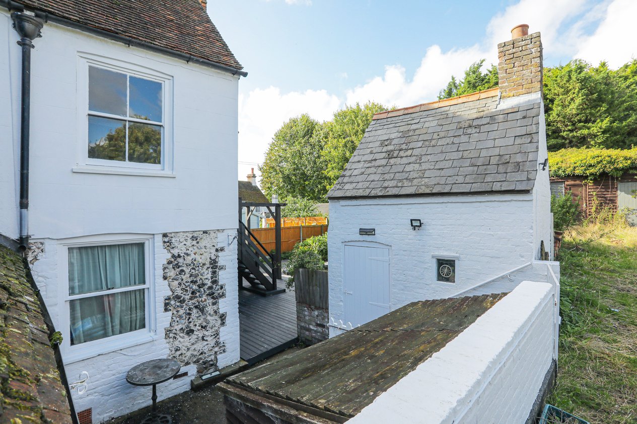 Properties Under Offer in Canterbury Road Birchington