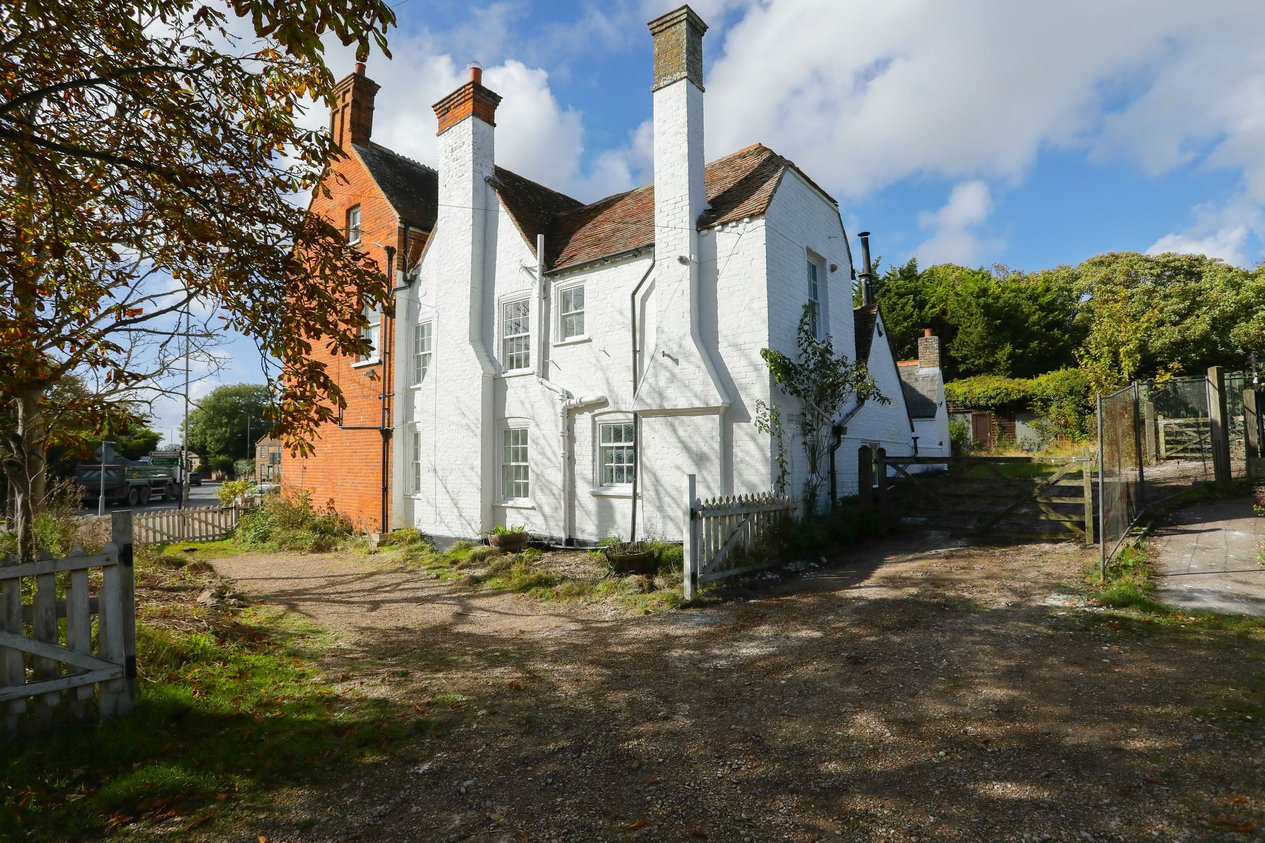 Properties Under Offer in Canterbury Road Birchington