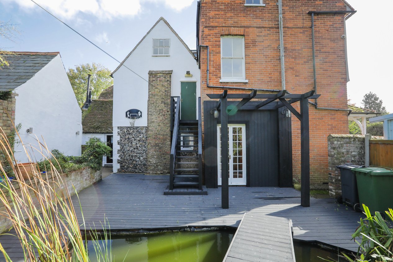Properties Under Offer in Canterbury Road Birchington