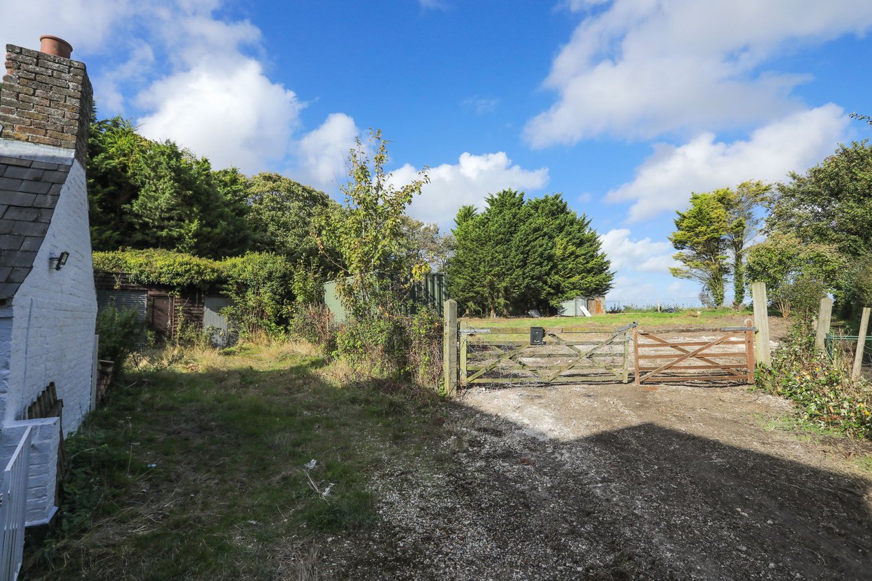 Properties Under Offer in Canterbury Road Birchington