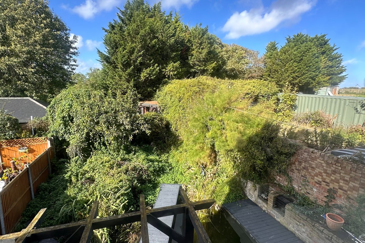 Properties Under Offer in Canterbury Road Birchington