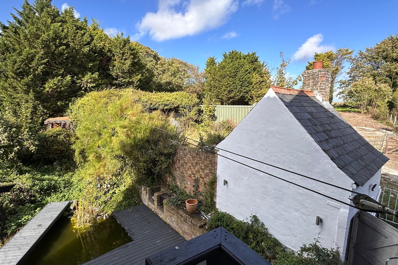 Properties Under Offer in Canterbury Road Birchington