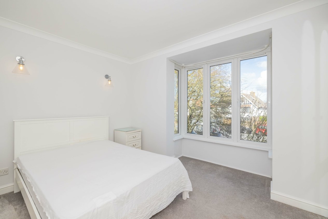 Properties Under Offer in Canterbury Road Canterbury