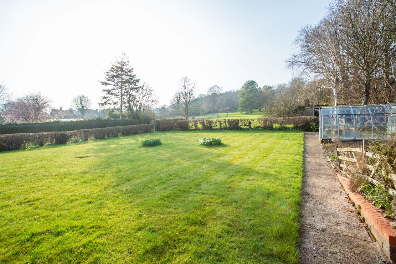 Properties For Sale in Canterbury Road Elham
