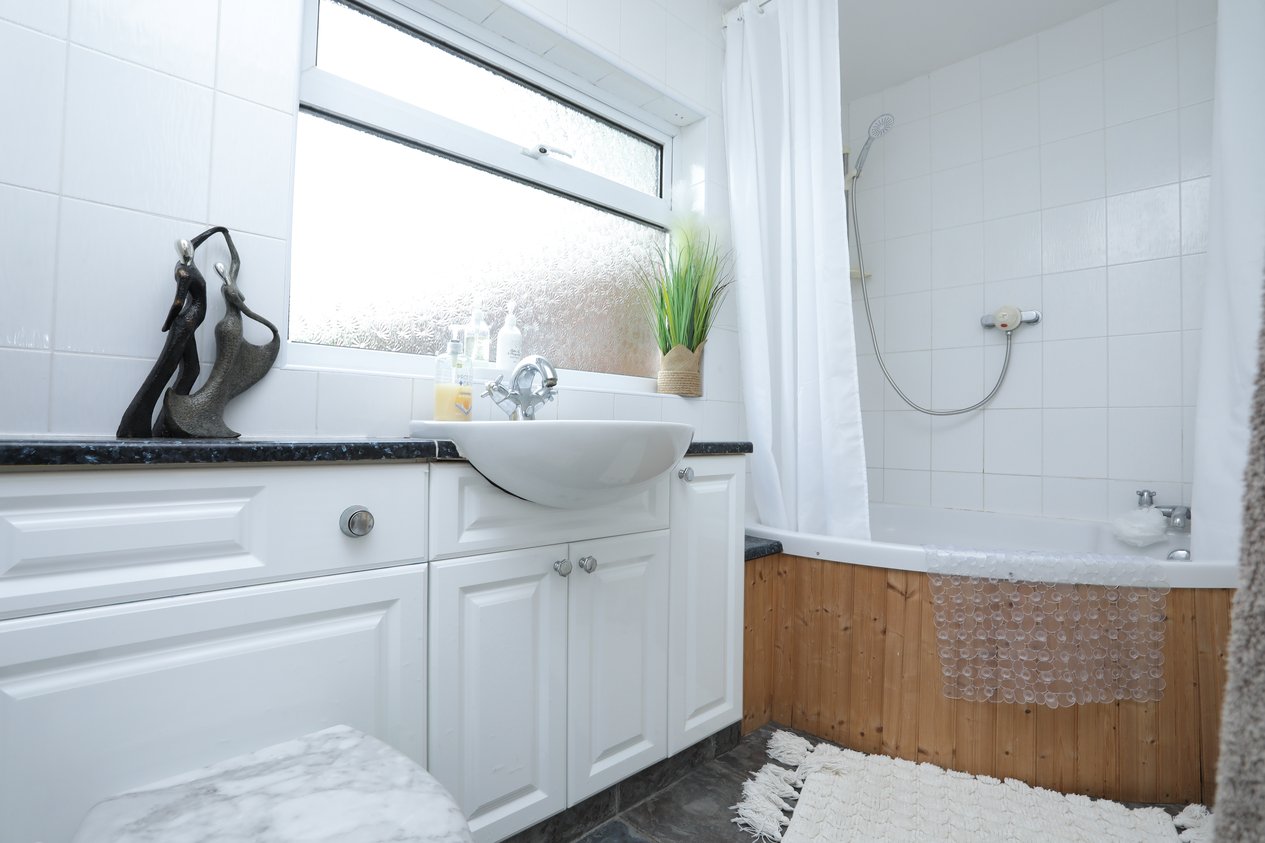 Properties Under Offer in Canterbury Road Margate
