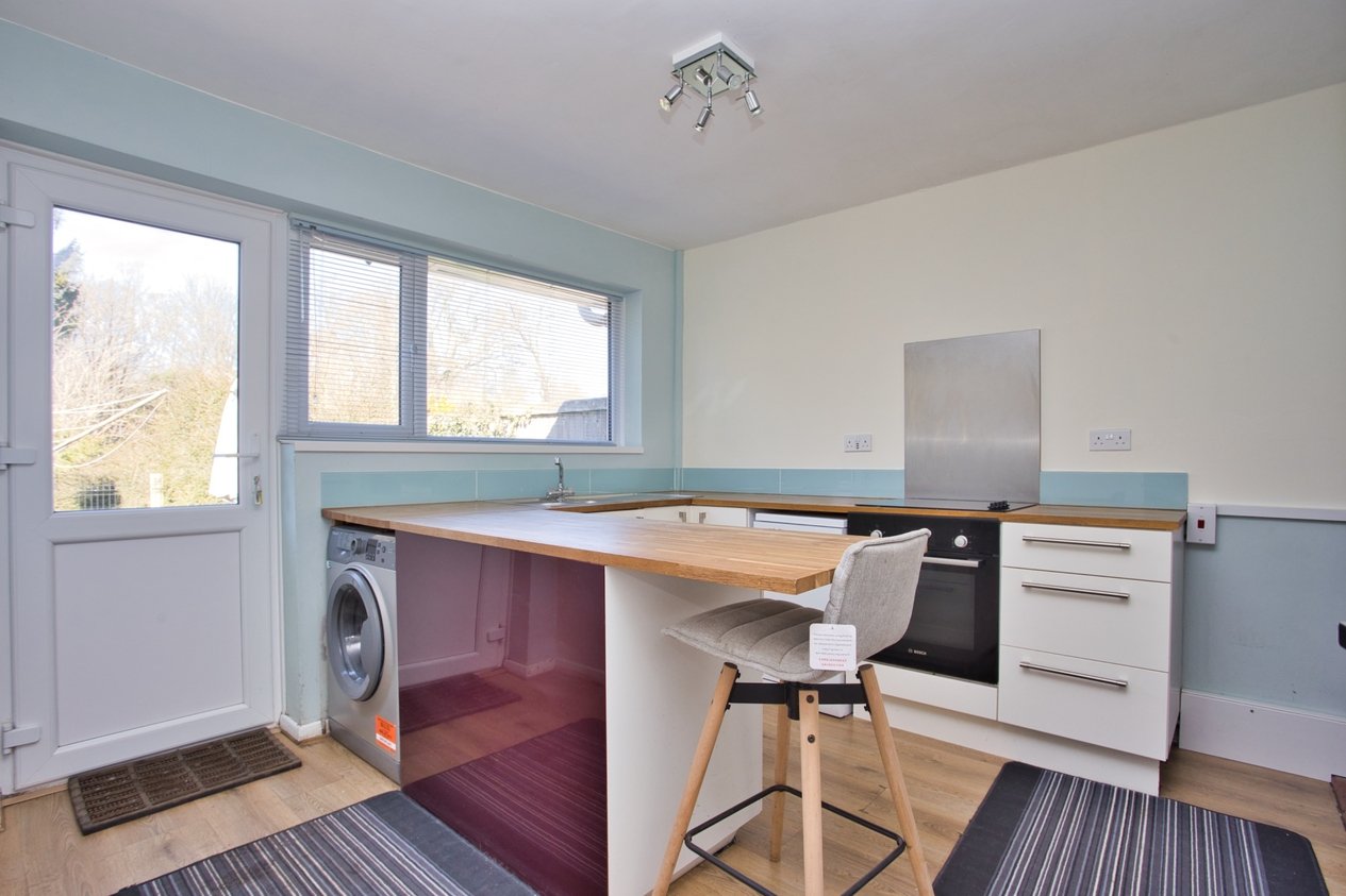 Properties Under Offer in Canterbury Road Selsted
