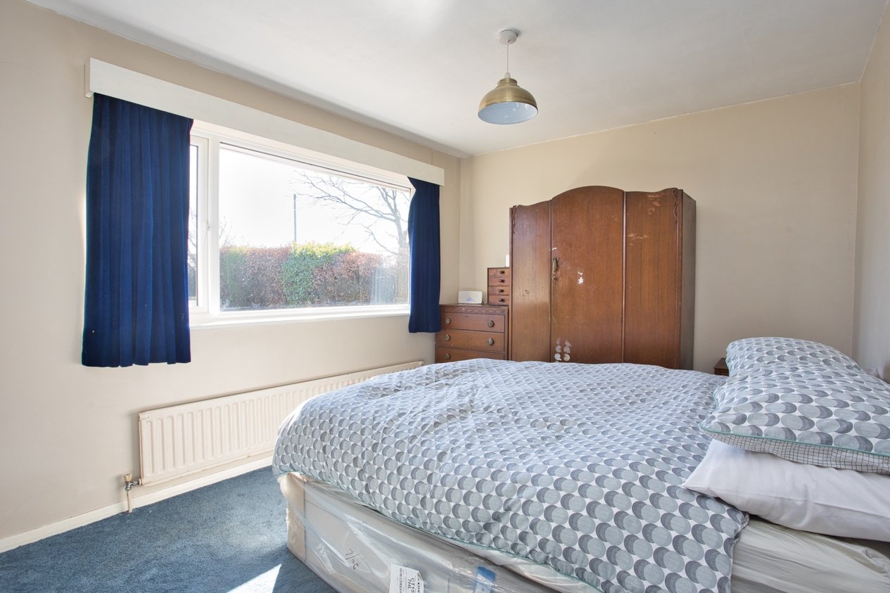 Properties Under Offer in Canterbury Road Selsted