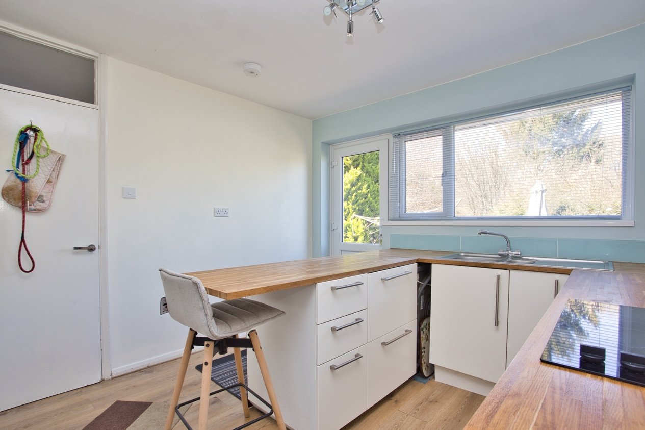 Properties Under Offer in Canterbury Road Selsted